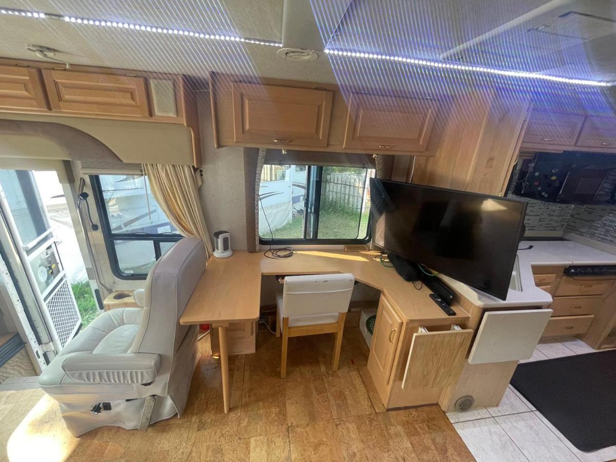 فندق كانمورفي  Rundle Mountain Rv Park المظهر الخارجي الصورة
