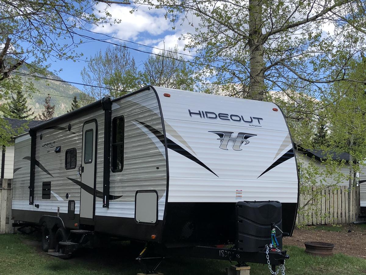 فندق كانمورفي  Rundle Mountain Rv Park المظهر الخارجي الصورة