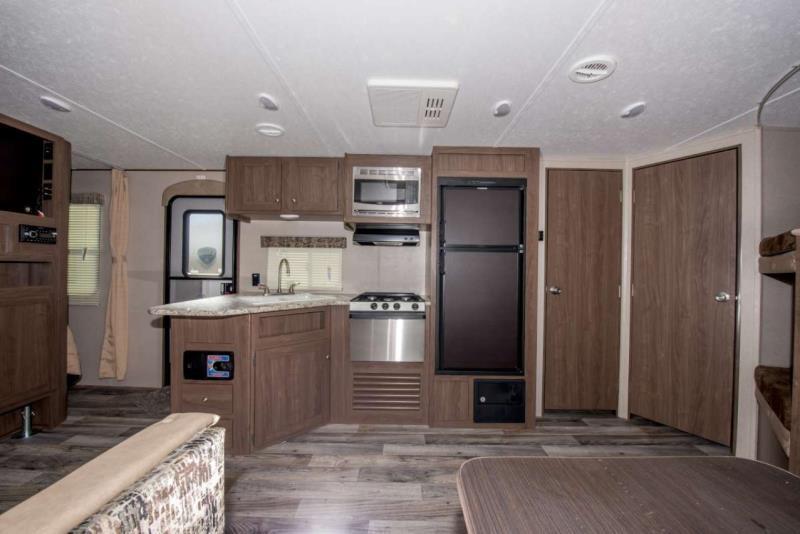 فندق كانمورفي  Rundle Mountain Rv Park المظهر الخارجي الصورة