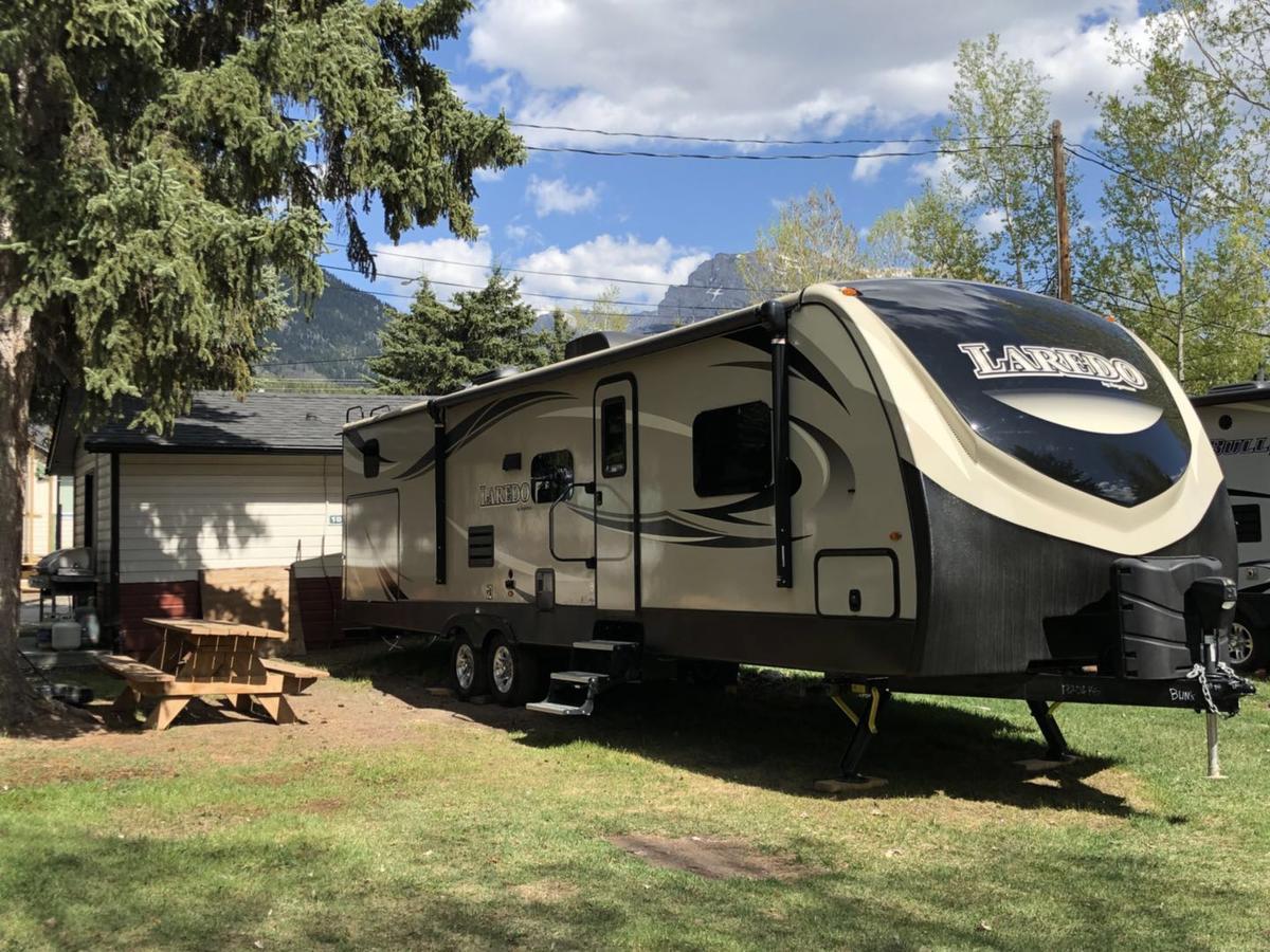 فندق كانمورفي  Rundle Mountain Rv Park المظهر الخارجي الصورة
