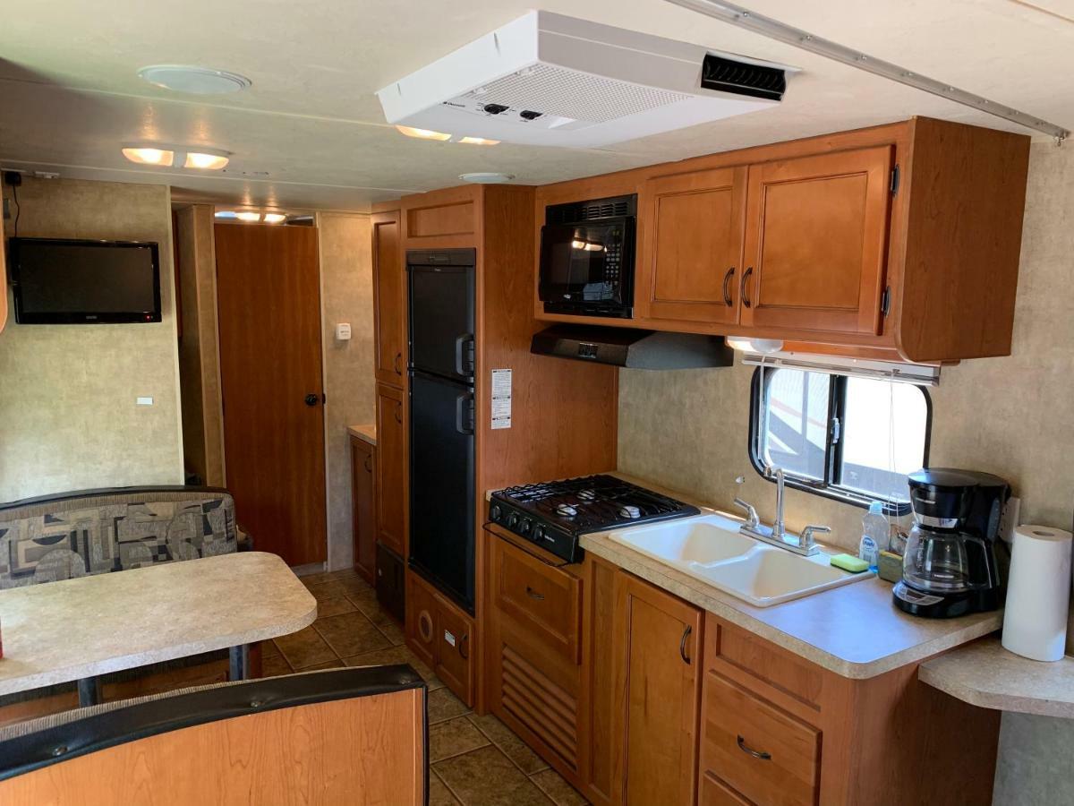فندق كانمورفي  Rundle Mountain Rv Park المظهر الخارجي الصورة