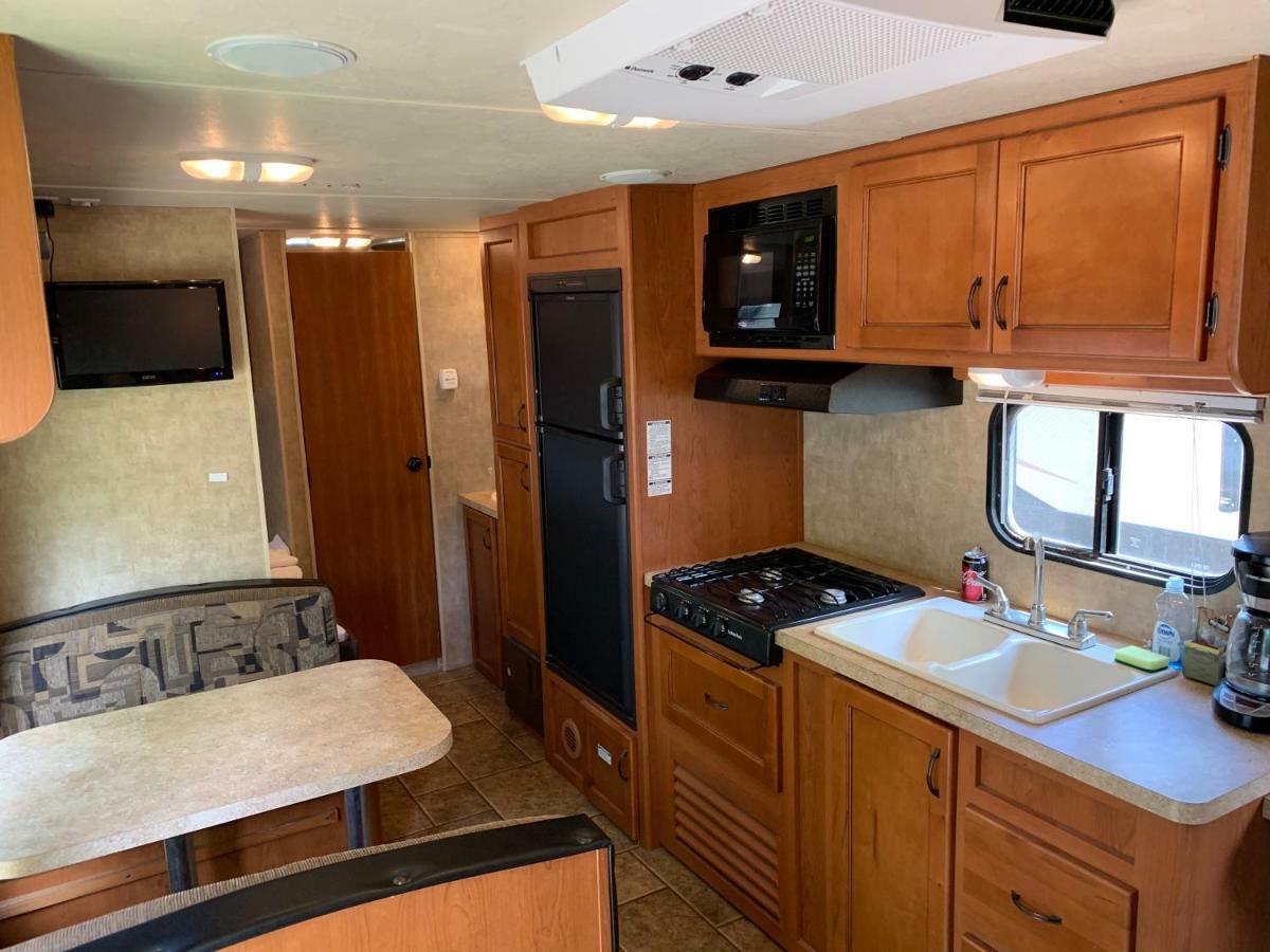 فندق كانمورفي  Rundle Mountain Rv Park المظهر الخارجي الصورة